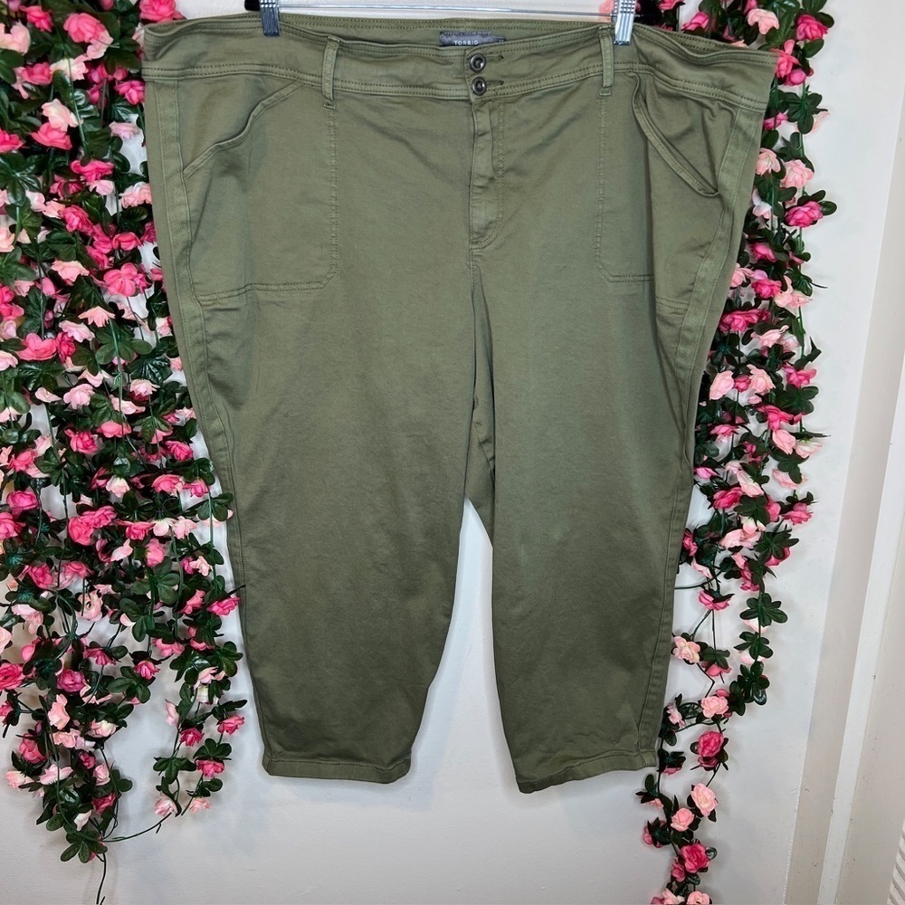 Torrid Cropped Military Pants Olive Green Plus Size 30 Casual Comfort Work